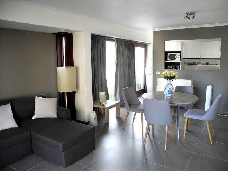 Duong Condo Остенде Екстериор снимка